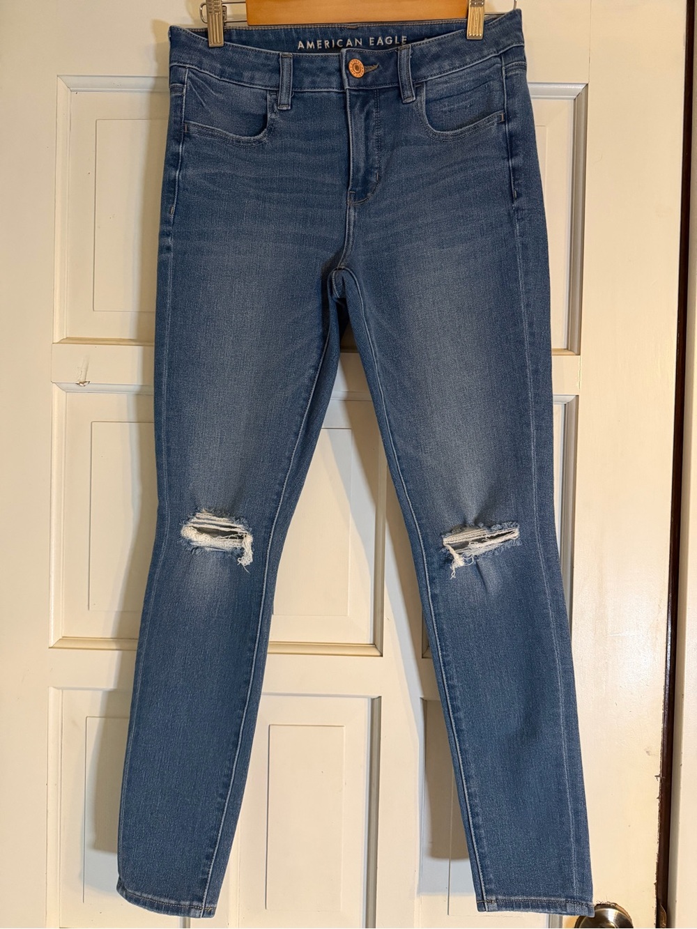 American Eagle Outfitters Medium Blue Distressed Jeggings